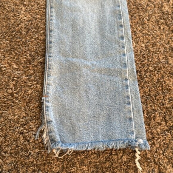 Zara 2 Light Wash High Rise Straght Fray - Picture 6 of 9